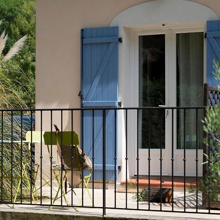 Les Manaux En Provence Acomodação com café da manhã Roquevaire Exterior foto